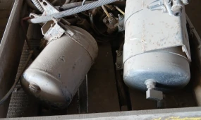 22012_1 JD 7010 airbr