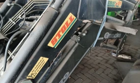 3816 frontloader Quicke Q770