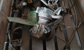 22018_1 JD 8345R