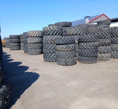 huge-stock-of-used-farmtyres