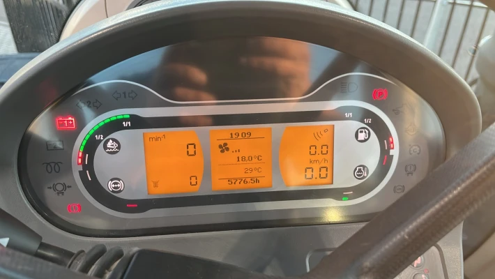 659_8 Fendt 1050 dashboard