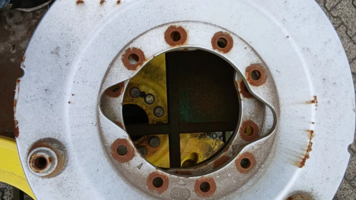 3716_1 Agco wheelweight 48kg