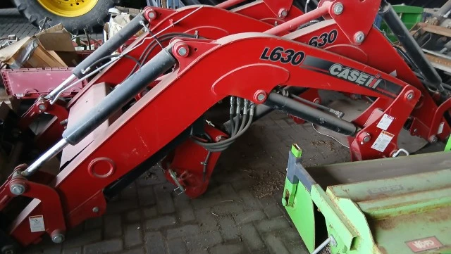 3815 voorlader Case L630