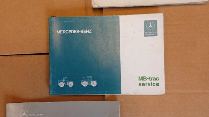 301_1 MB-trac Unimog serviceboekje