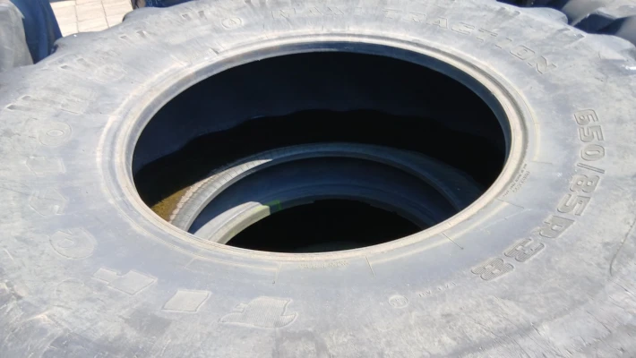 2084_2 Firestone 65085R38