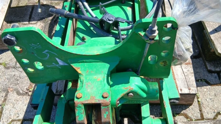 3657_1 JD pickup hitch