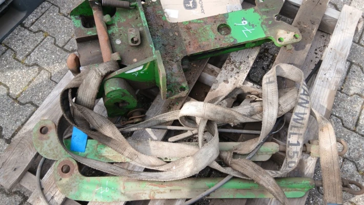 3676_2 pick up hitch JD