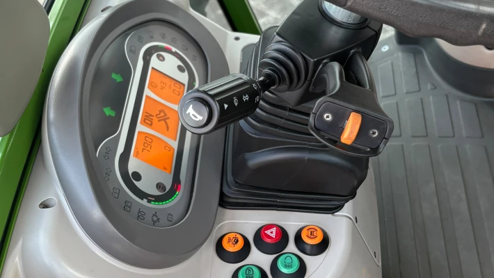 26653_7 Fendt 211V TMS