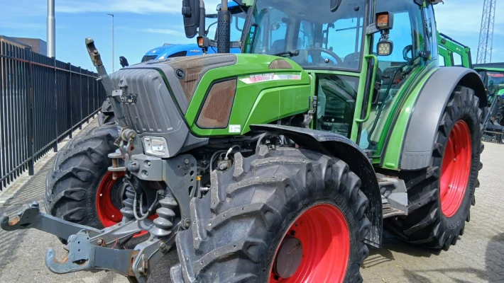26653_1 Fendt 211V
