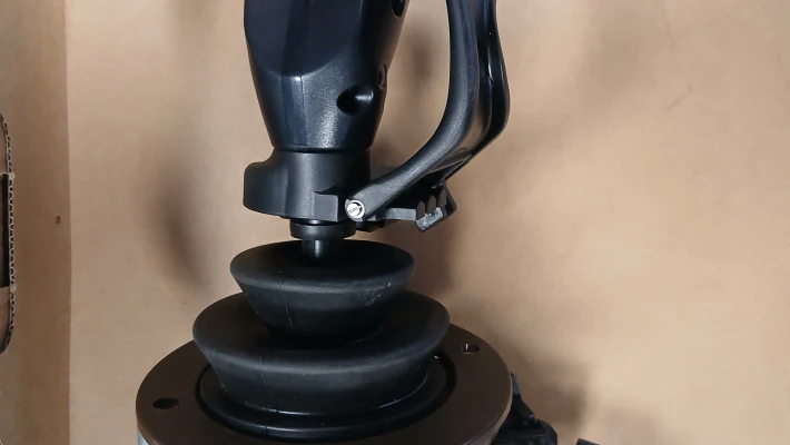 7123_2 joystick JD 101868