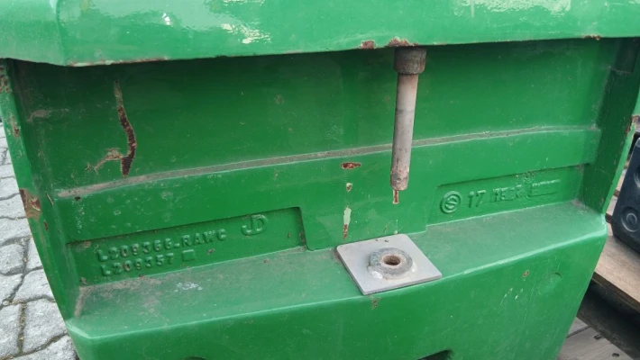 3761_2 JD blok 1150kg
